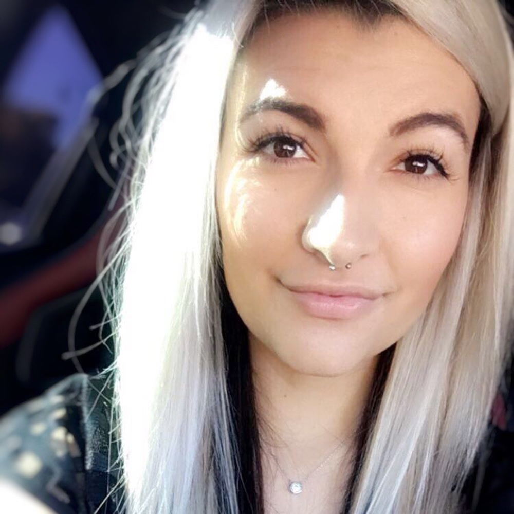 Meet your Posher, Ashton - Picture 5 of 8